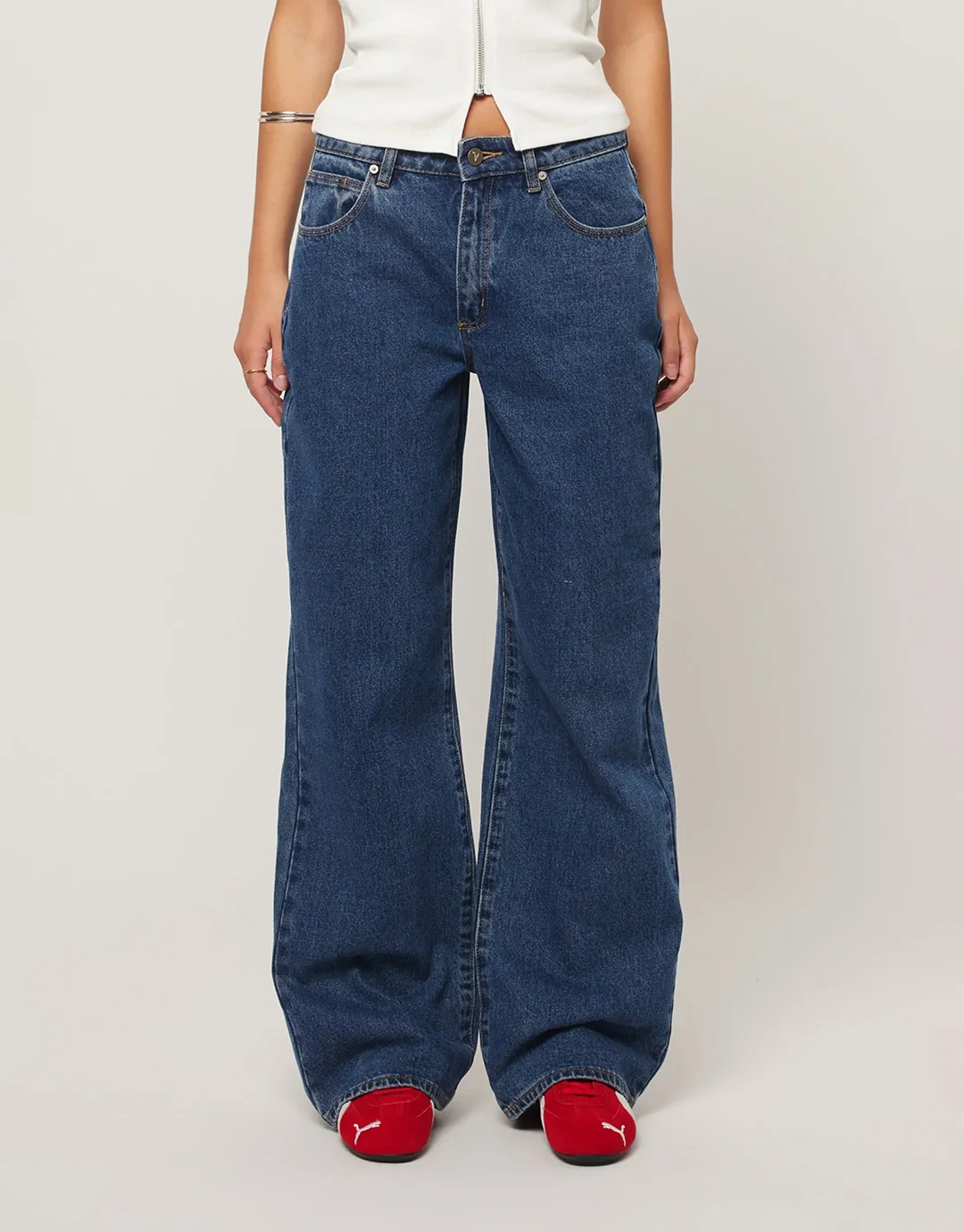 95 Bella Baggy Jeans - Mid Blue - Image 4