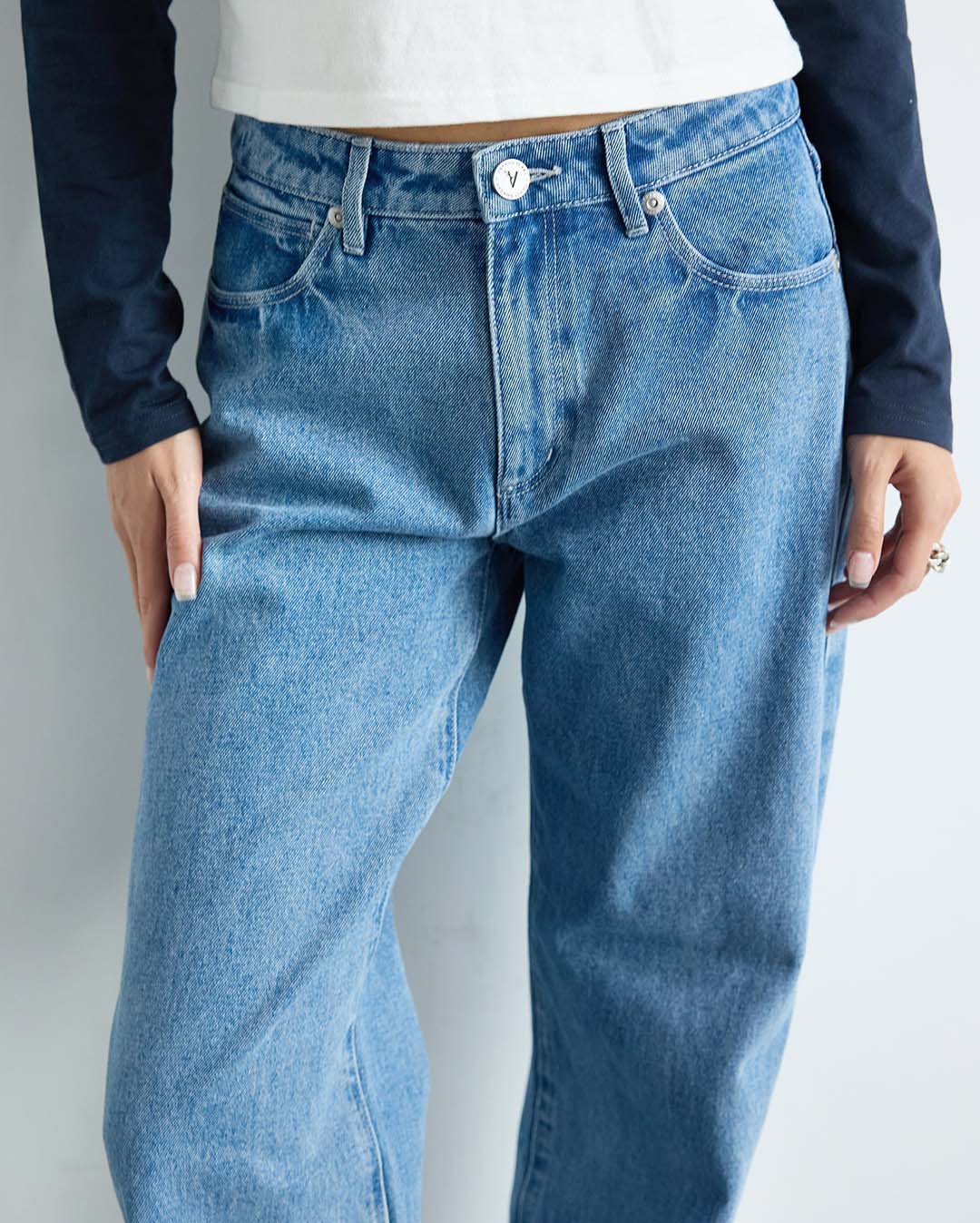 95 Mid Rise Baggy Jeans - Selena - Image 4