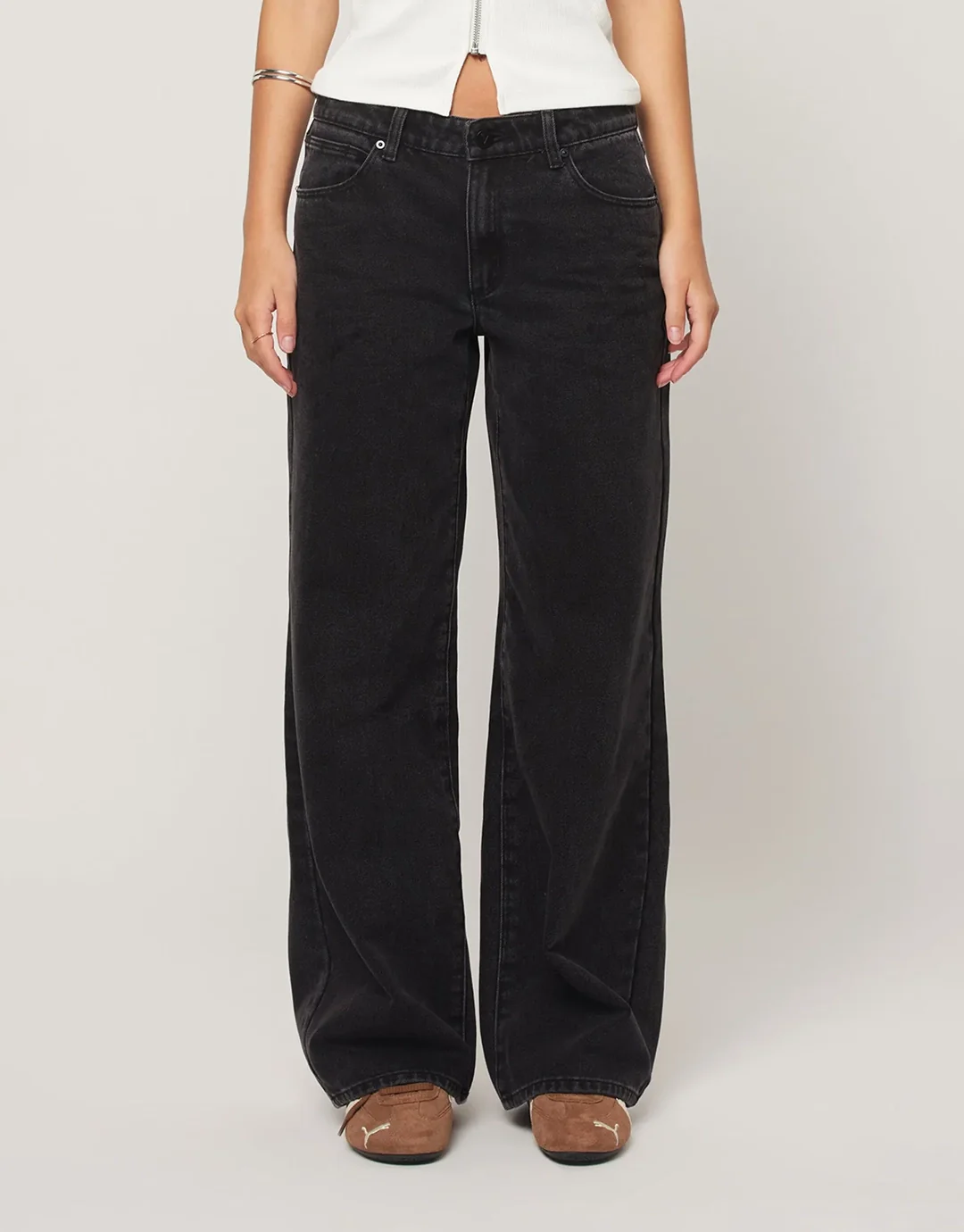 99 Heidi Low Baggy Jeans - Washed Black - Image 2