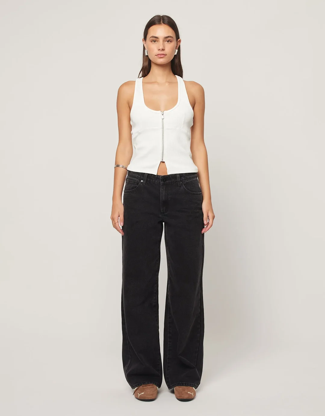 99 Heidi Low Baggy Jeans - Washed Black - Image 3