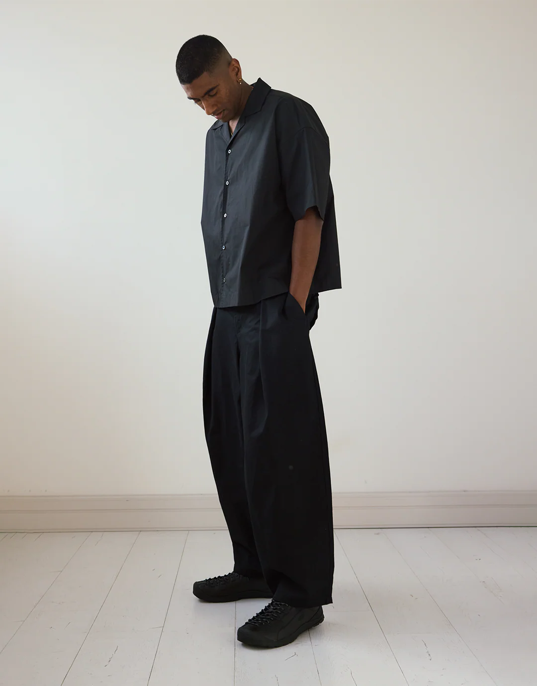 Hakama Pleated Pants - Black - Image 4