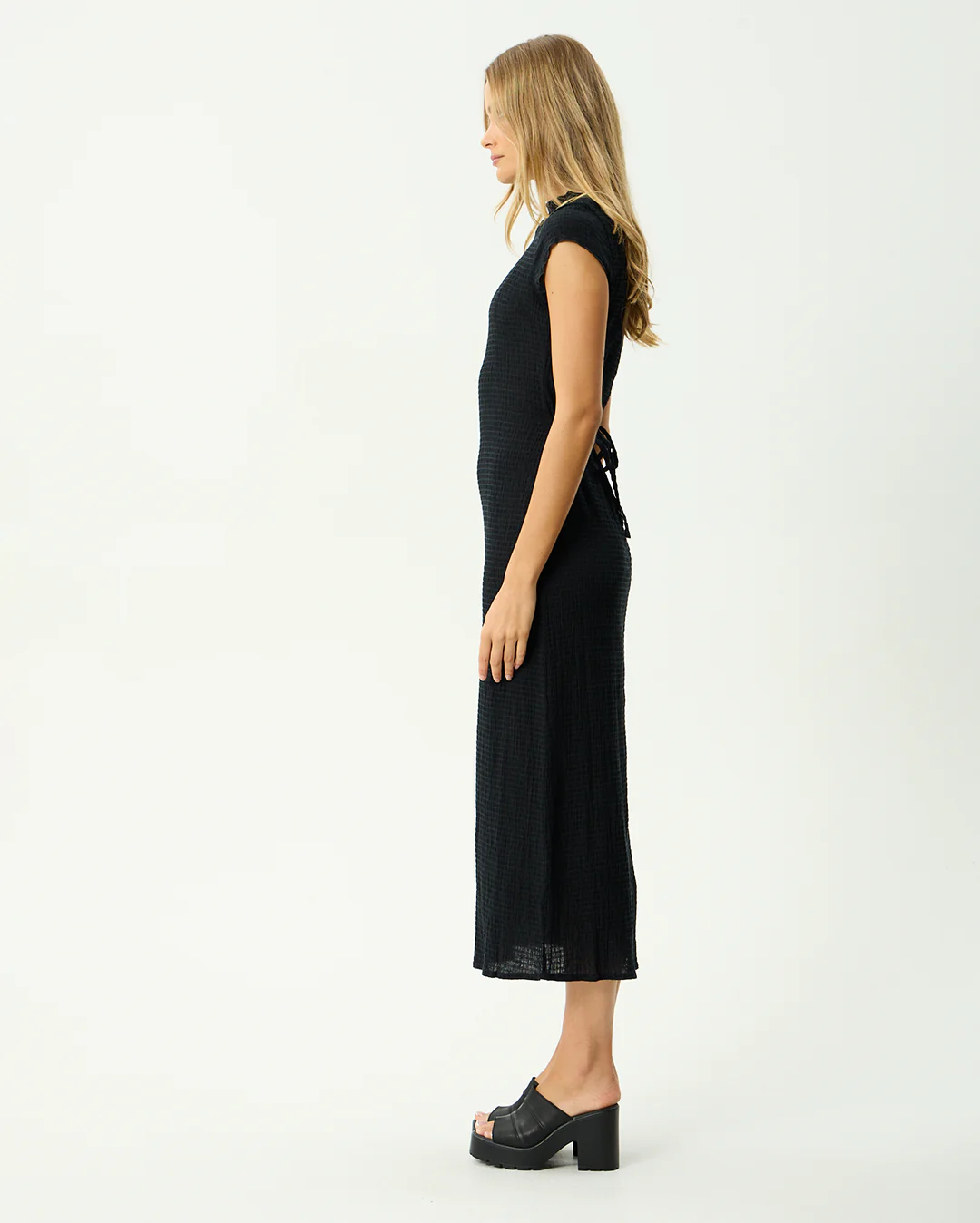 Elodie - Seersucker Midi Dress - Black - Image 4