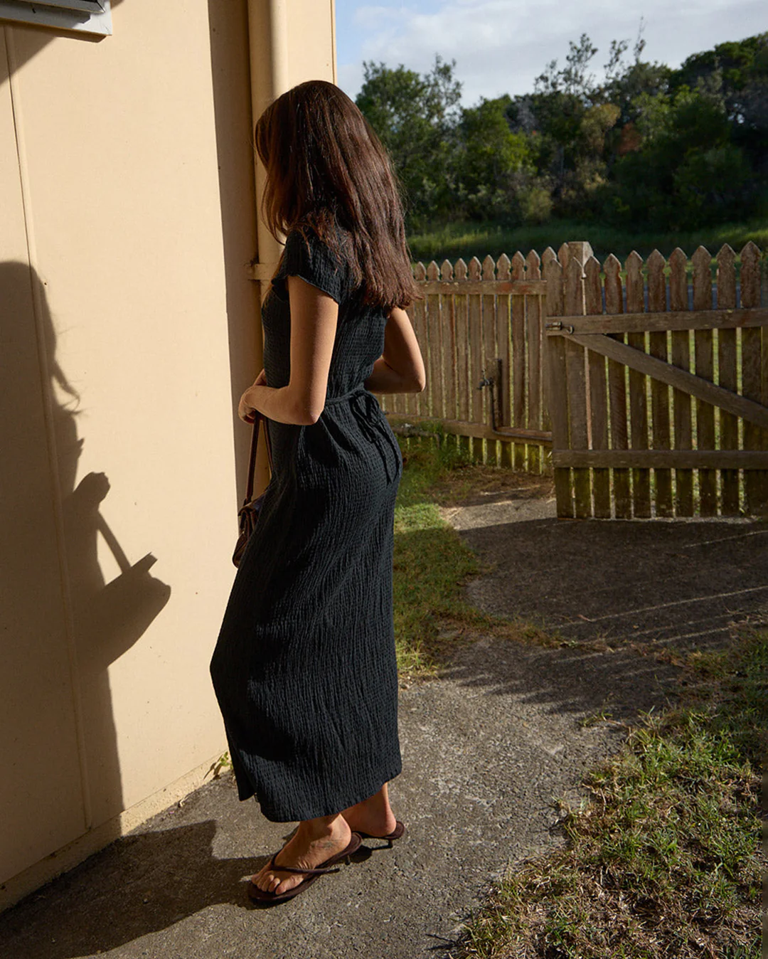 Elodie - Seersucker Midi Dress - Black - Image 5
