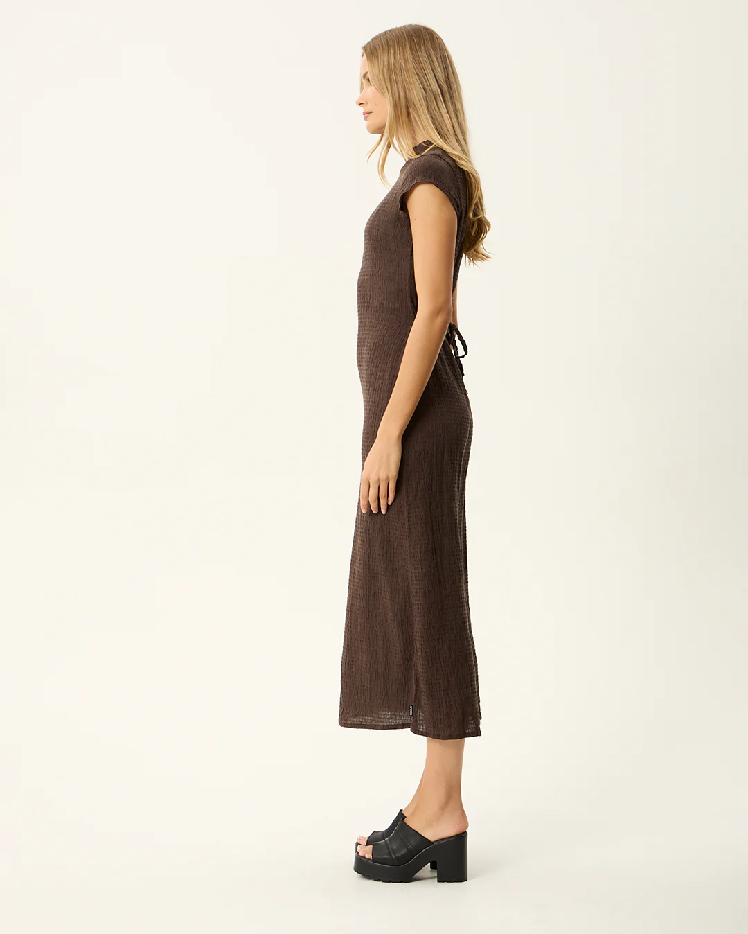 Elodie - Seersucker Midi Dress - Coffee - Image 4
