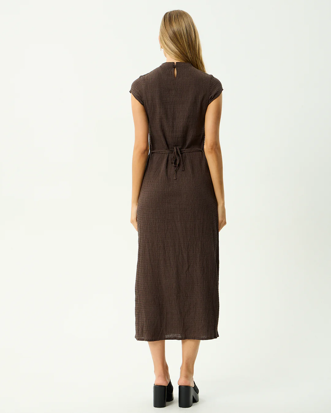 Elodie - Seersucker Midi Dress - Coffee - Image 5