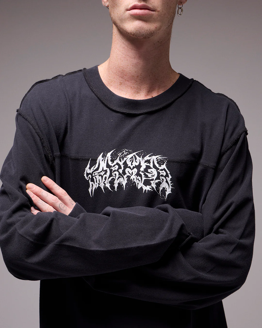 Praise Long Sleeve T-Shirt - Washed Black - Image 3