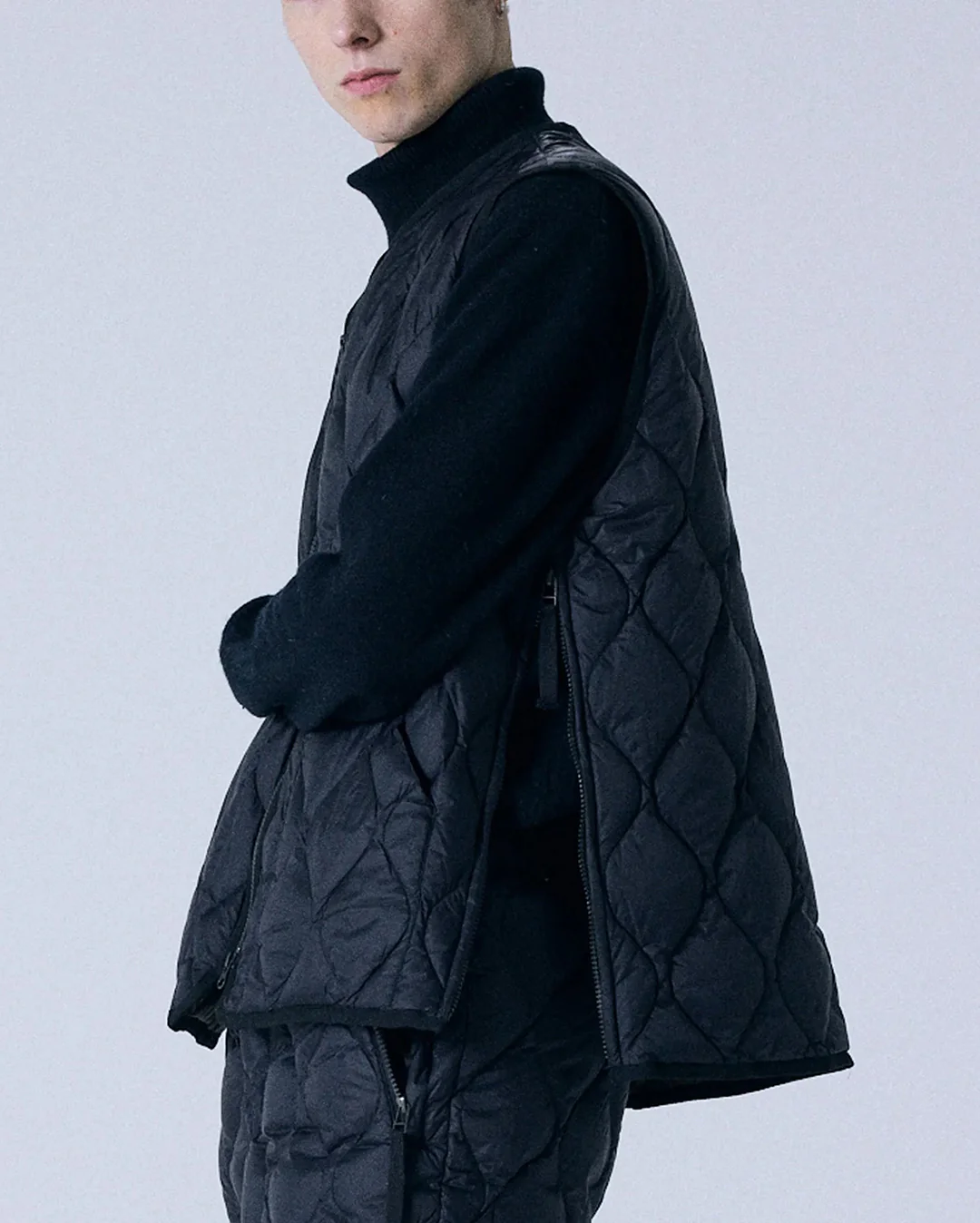 Military V-Neck W-Zip Down Vest - Black - Image 6