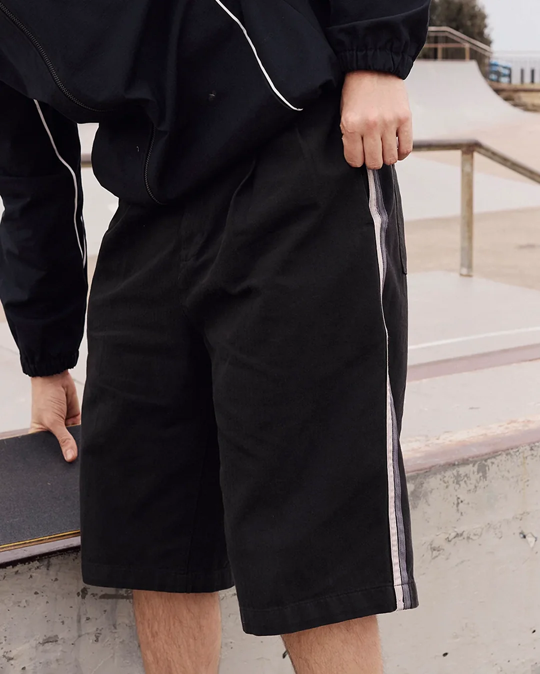 Herringbone Leagues Club Stripe Short - Vintage Black - Image 5