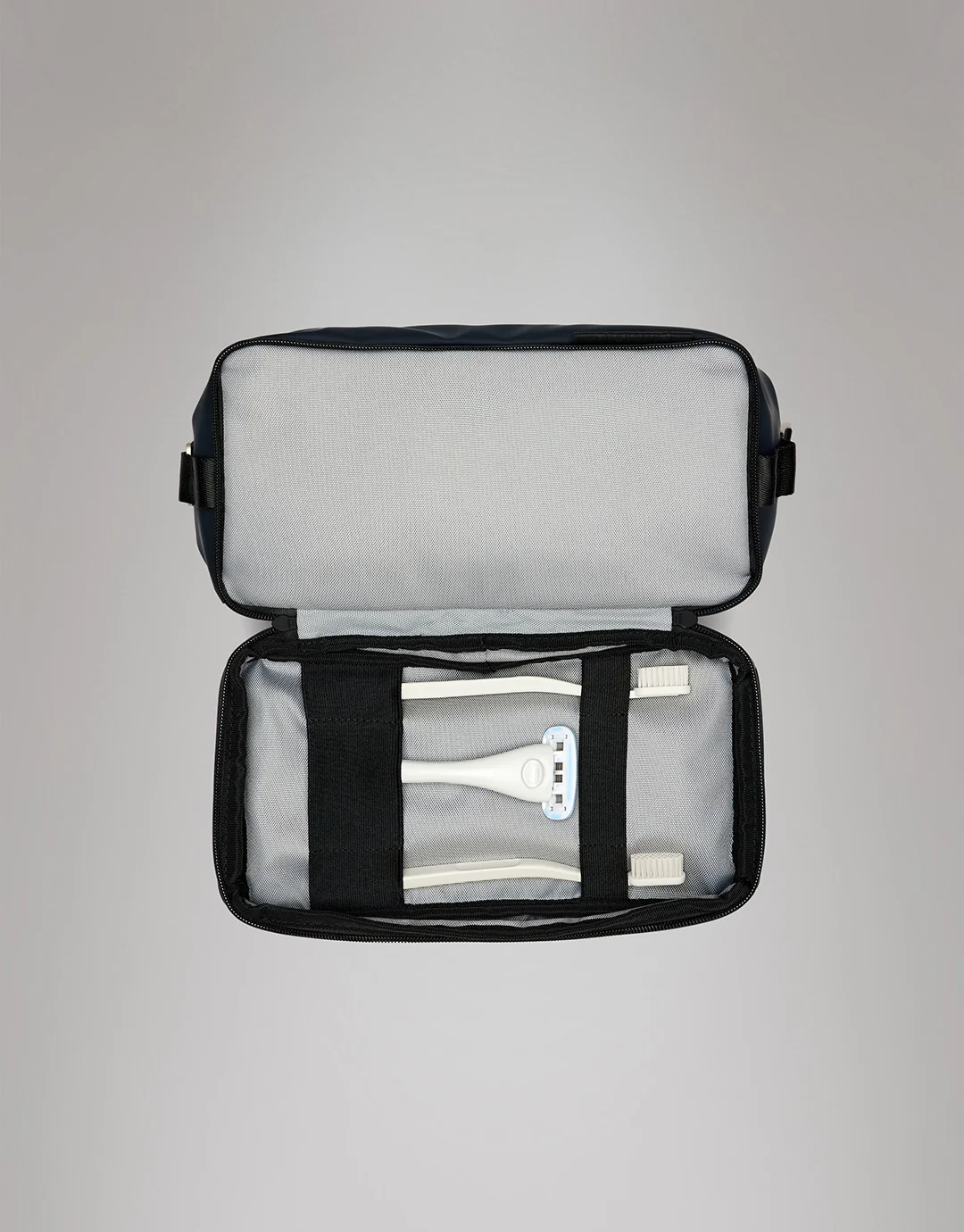 Otaru Wash Bag W3 - Navy - Image 3