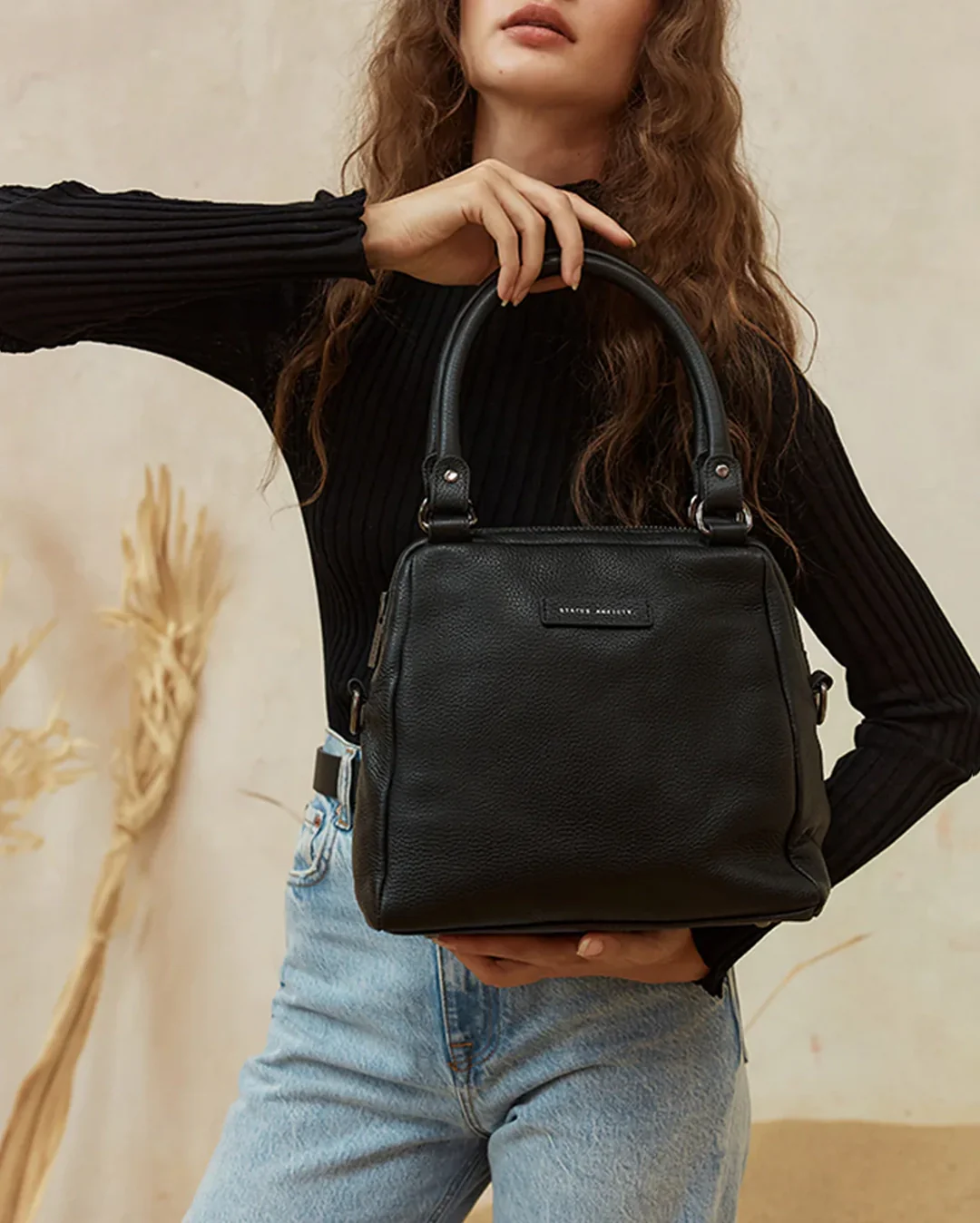 Last Mountains Bag - Black