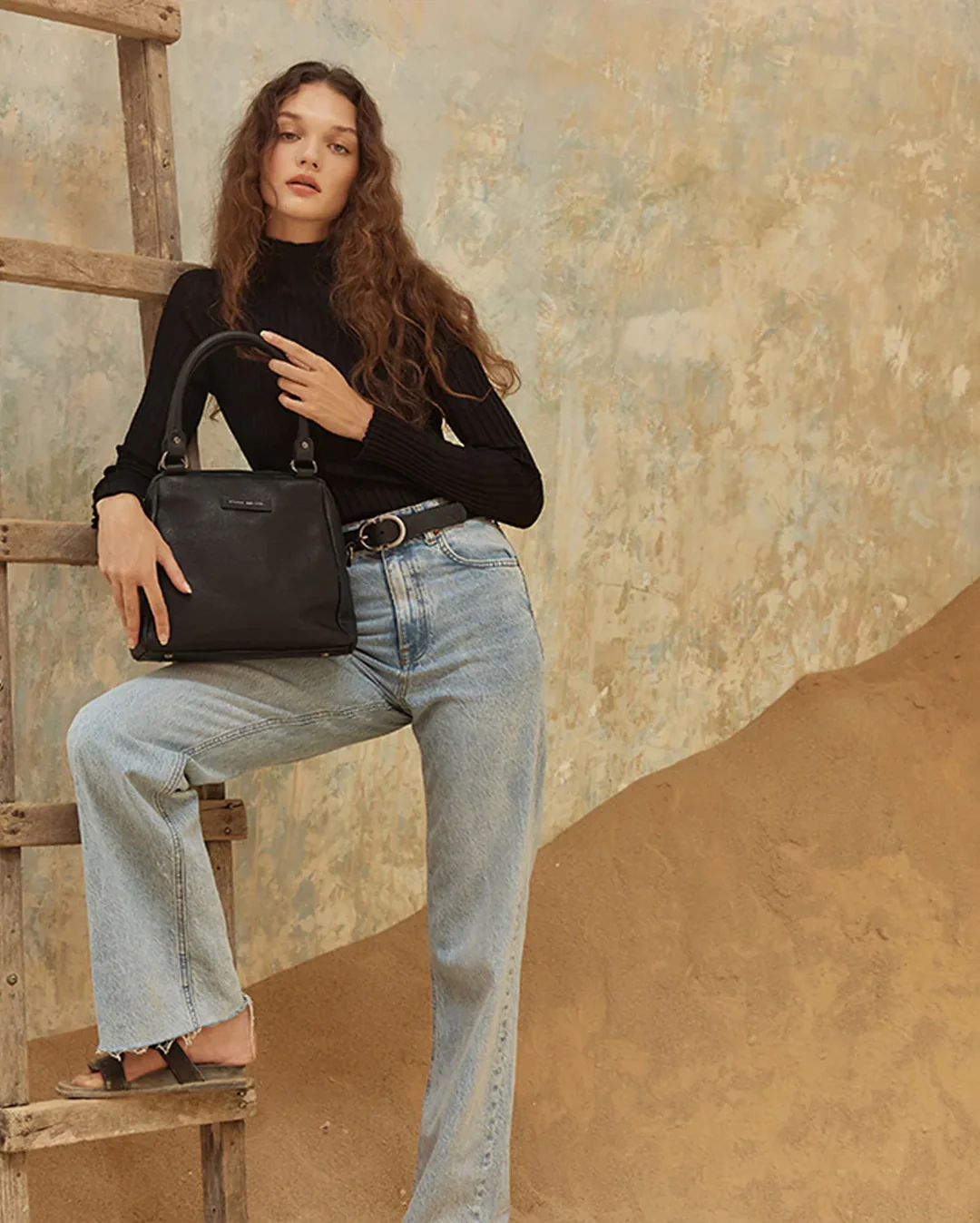 Last Mountains Bag - Black - Image 4