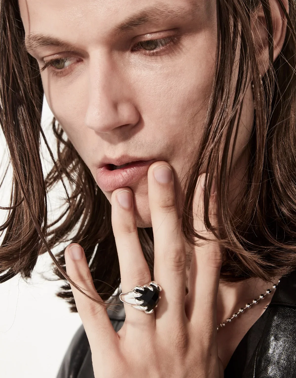Love Claw Cocktail Ring - Sterling Silver / Onyx - Image 4