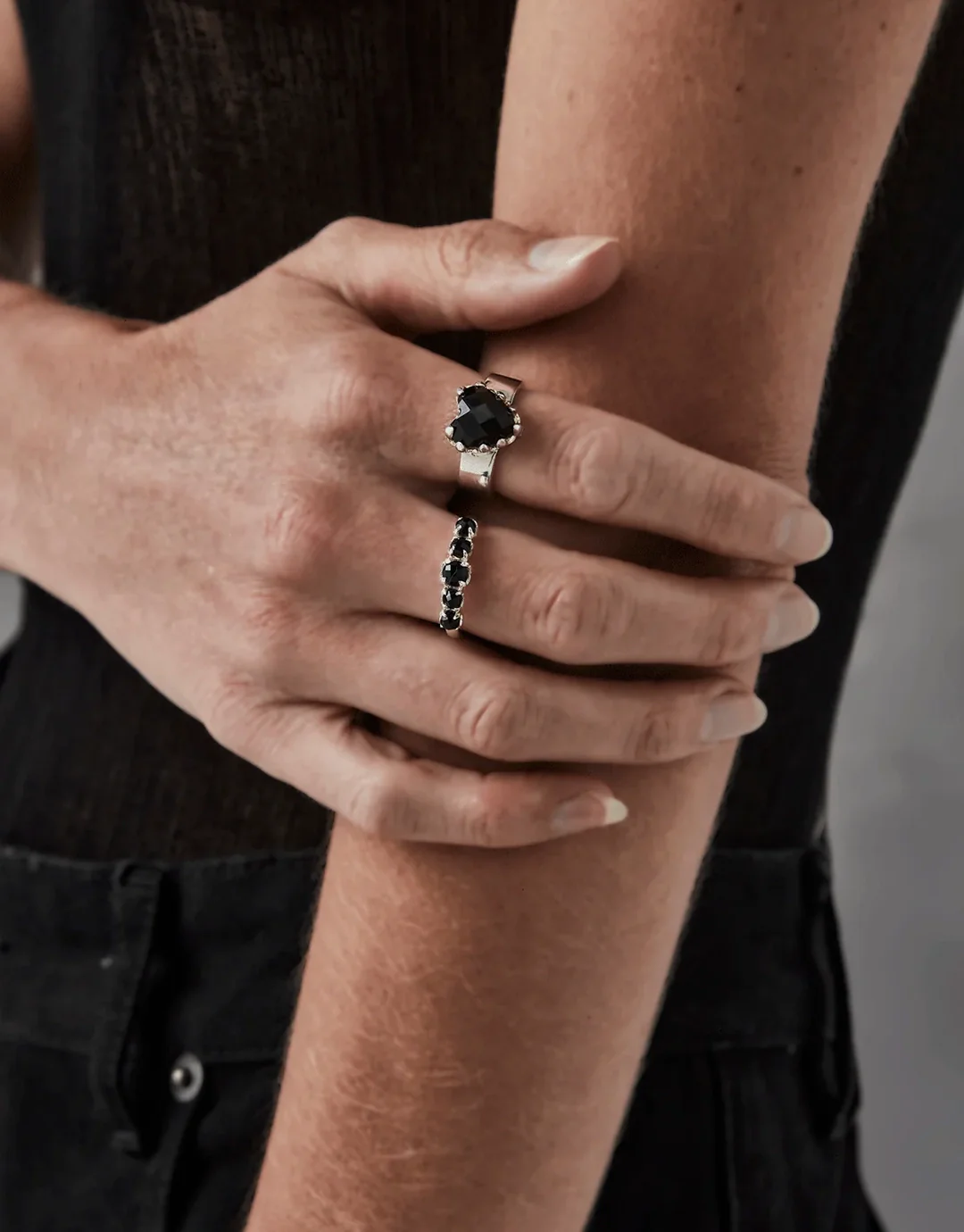 Love Claw Ring - Silver / Onyx - Image 5