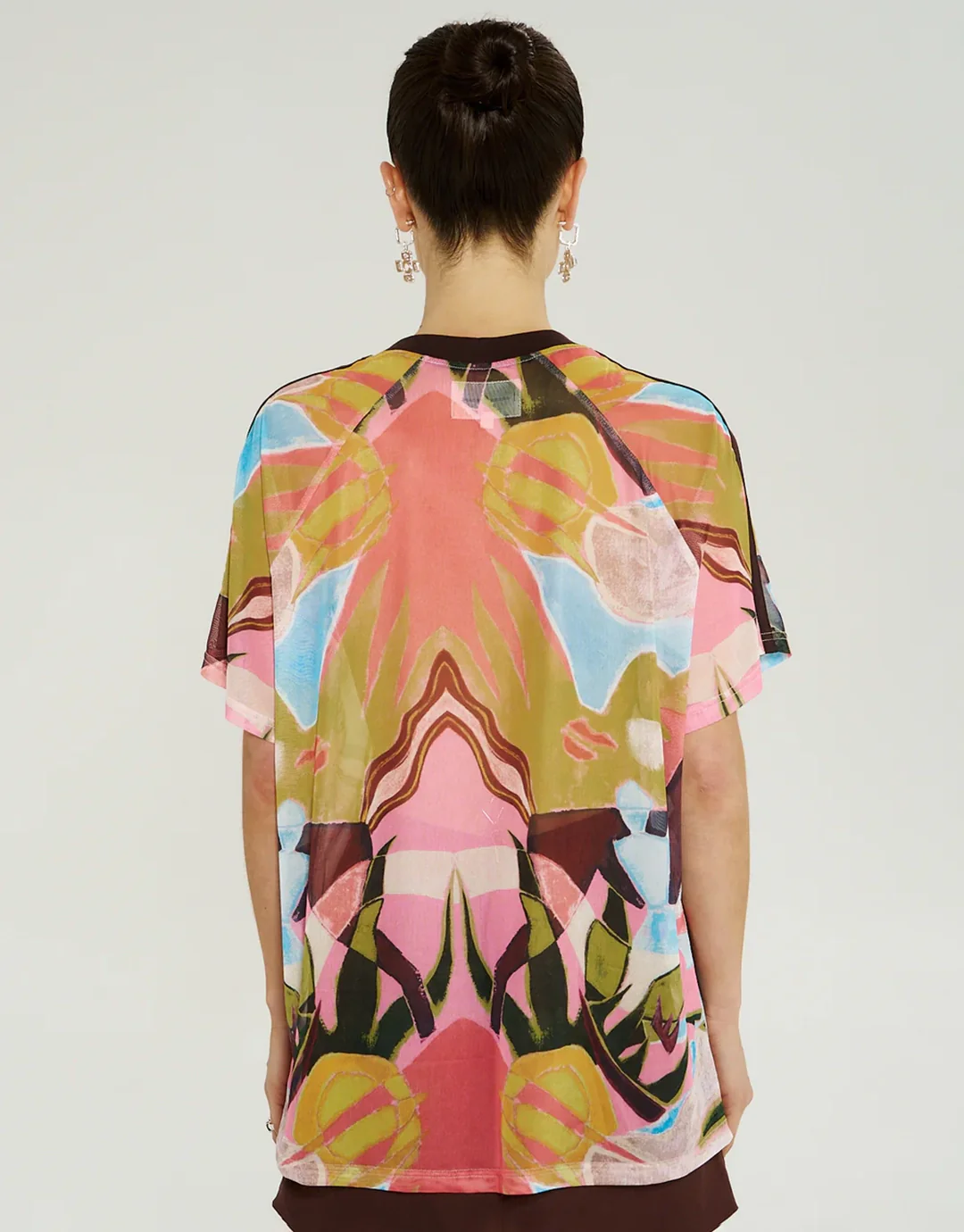 V Neck Mesh Tee - Wonderland - Image 4